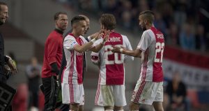 네덜란드의 축구선수가 비디오 판정으로 퇴장을 당하다!