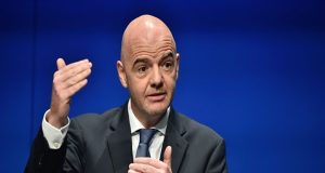 인판티노 FIFA회장, 러시아 월드컵에 비디오판독 도입한다.