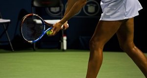 前테니스 스타 너스타세, 인종차별 발언 물의