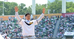 홍성흔, 롯데-두산 팬들 앞에서 마지막 인사