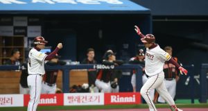 채태인 합류, 이대호의 부담감 줄일 수 있을까?