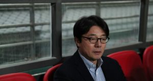 FC 서울 황선홍 감독 사퇴…이을용 대행 체제