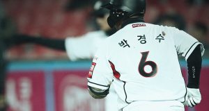 KT위즈 박경수 마수걸이 홈런 폭발