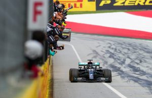 “해밀턴 시즌 첫 우승“ F1 2라운드, 페라리는 두 대 모두 ‘탈락‘