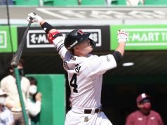 최정, KBO리그 최초 16년 연속 10홈런 달성