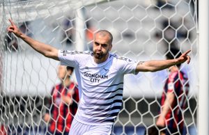 해가 떠 있는 동안 단식하는 K리그 스트라이커?