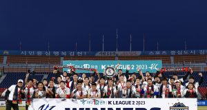 ‘대역전극’ 김천, 부산 꺾고 K리그2 역전 우승…K리그1 직행 승격