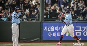 4연패 수렁의 롯데, 홈 개막전서 첫 승 신고