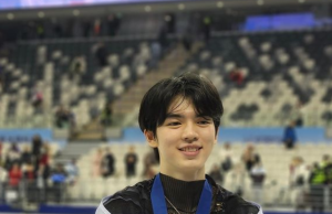 부상투혼 차준환, 세계선수권 10위로 마무리