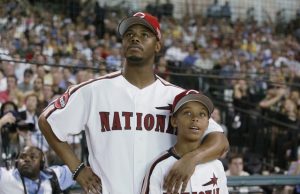 가족이 하나의 리그에서 꿈을 펼치다(1) – 켄 그리피 부자