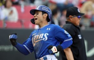 ‘대타 카드 적중’ 삼성 8-1 승리, 롯데 나균안은 아쉬운 강판….