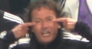 ’전북 코치 인종차별 제스처 논란‘… 심판 측의 억지인가, 정당한 문제 제기인가