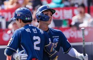 ‘박건우 결승타·13안타 폭발’ NC, KT 꺾고 주말 3연전 마지막 날 유종의 미